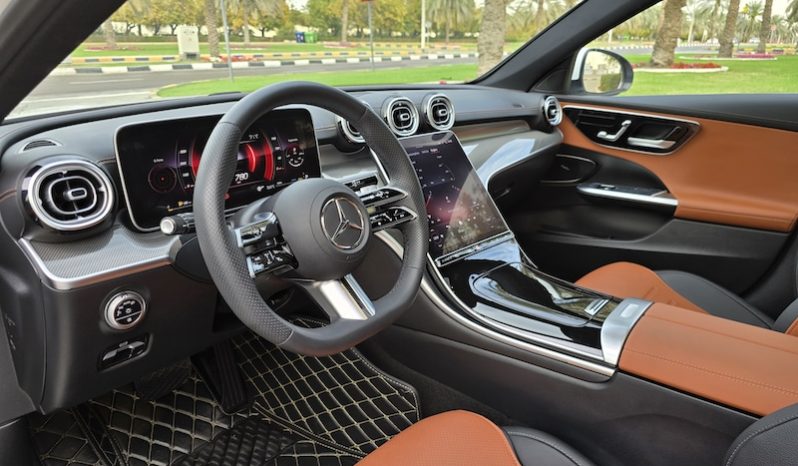 Mercedes-Benz C-Class C260 L full